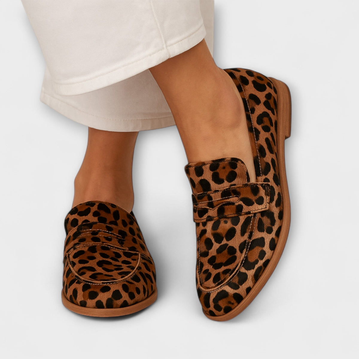 Léa | Classic Leopard Moccasins