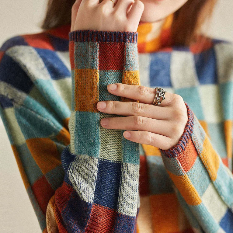Mathilde | Trendy Checkered Sweater
