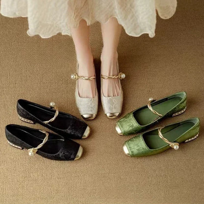 Daisy | Bridal Moccasins