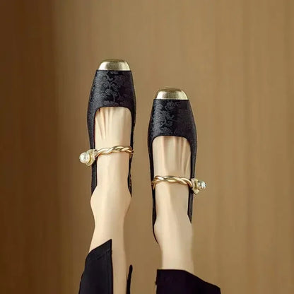 Daisy | Bridal Moccasins