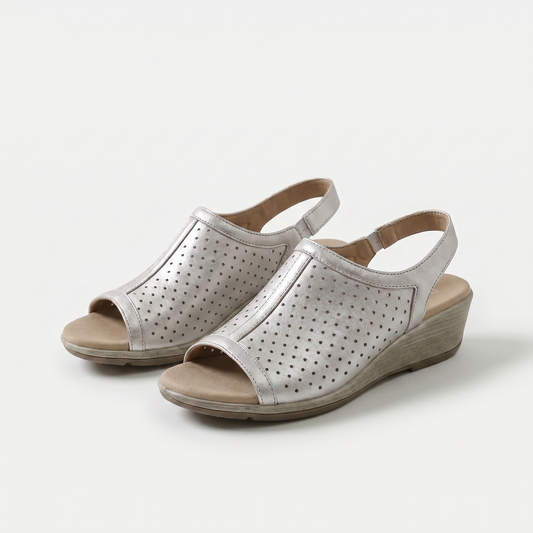 Hazel – Shimmering Elegance