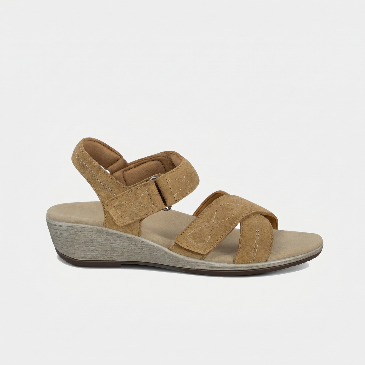 Holly – Natural Warmth in Soft Camel