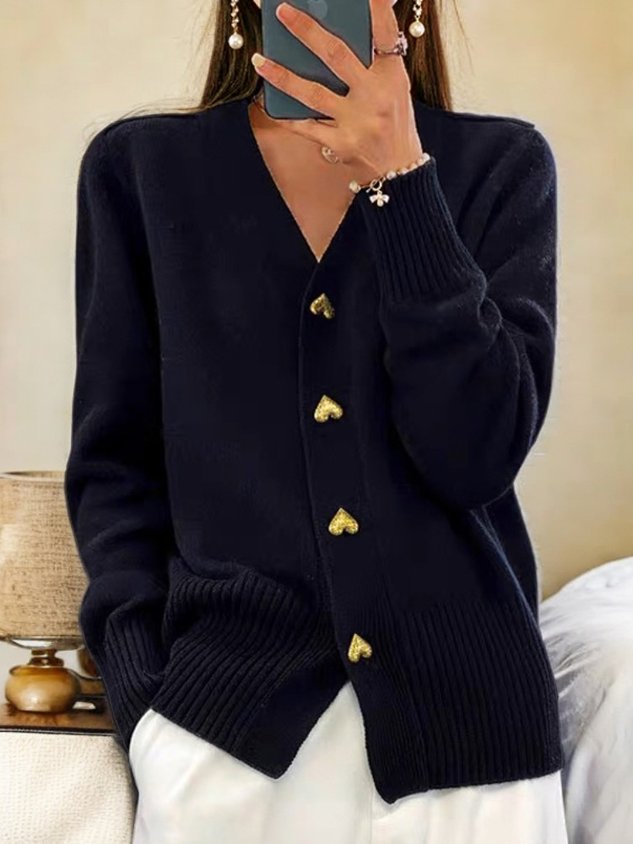 Clara | Elegant Buttoned Cardigan